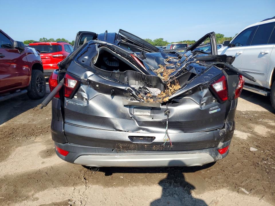 Photo 6 from auction – 2019 FORD ESCAPE with VIN 1FMCU9HDXKUA92075