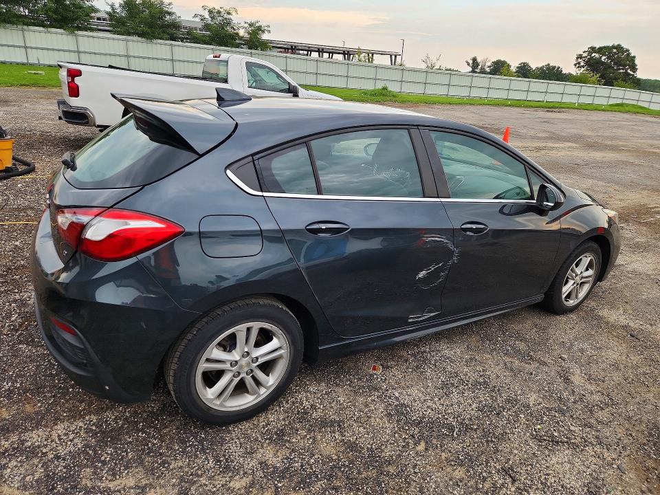Photo 3 from auction – 2017 CHEVROLET CRUZE with VIN 3G1BE6SM2HS580751