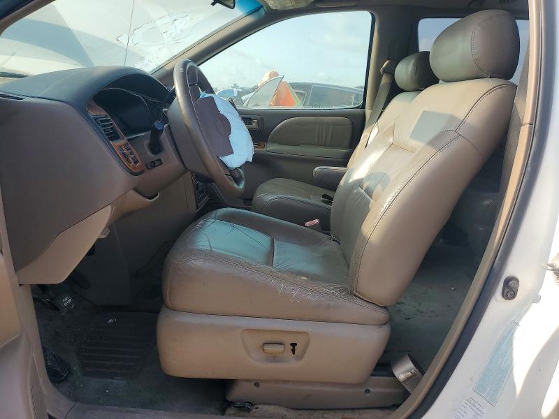 Photo 7 from auction – 2000 TOYOTA SIENNA with VIN 4T3ZF13C6YU177029