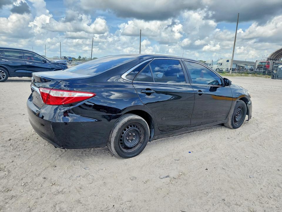 Photo 3 from auction – 2017 TOYOTA CAMRY with VIN 4T1BF1FK7HU760898