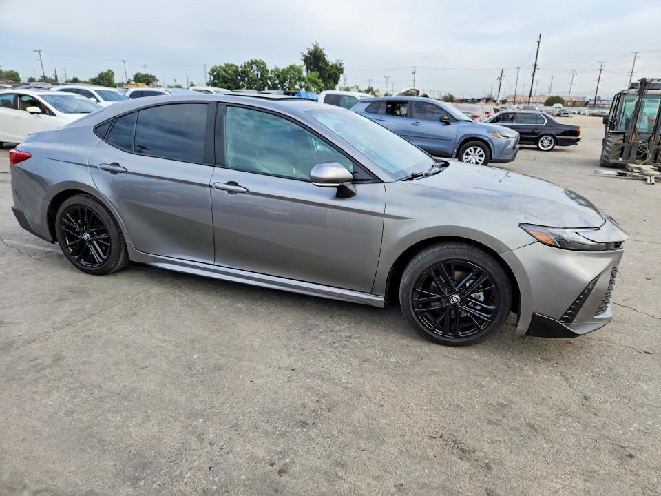 Photo 4 from auction – 2025 TOYOTA CAMRY with VIN 4T1DAACK0SU622171