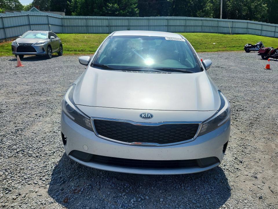 Foto 5 de la subasta – 2018 KIA FORTE con VIN 3KPFK4A74JE220385