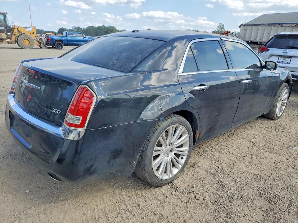 Photo 3 from auction – 2011 CHRYSLER 300 with VIN 2C3CA5CG5BH599528