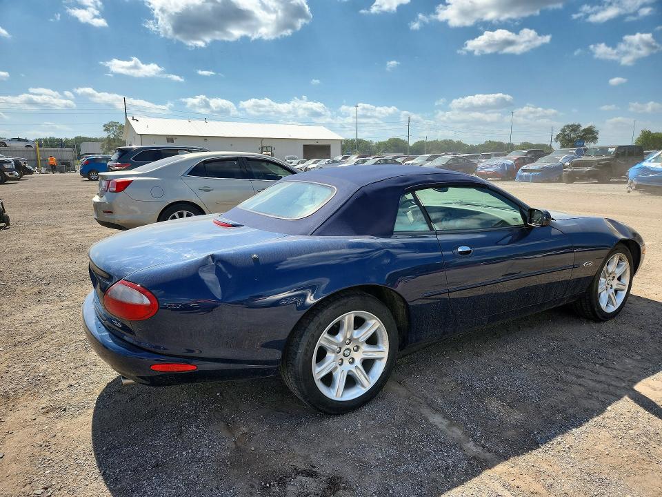 Foto 3 de la subasta – 2000 JAGUAR XK8 con VIN SAJJA42C5YNA10400