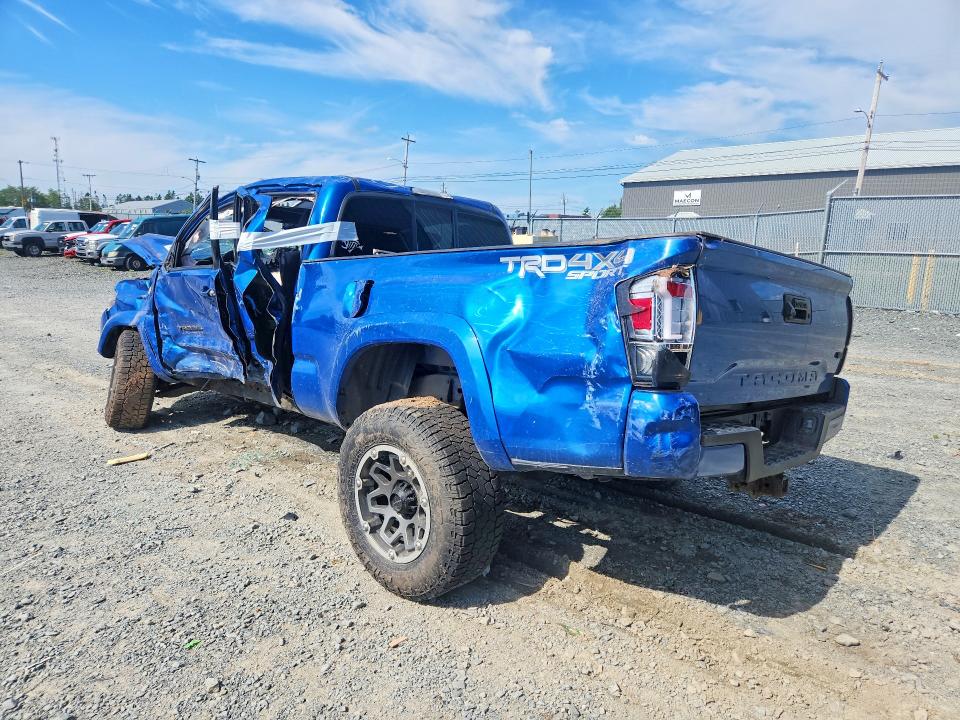 Снимка 2 от търг – 2016 TOYOTA TACOMA с VIN 5TFDZ5BN9GX006569