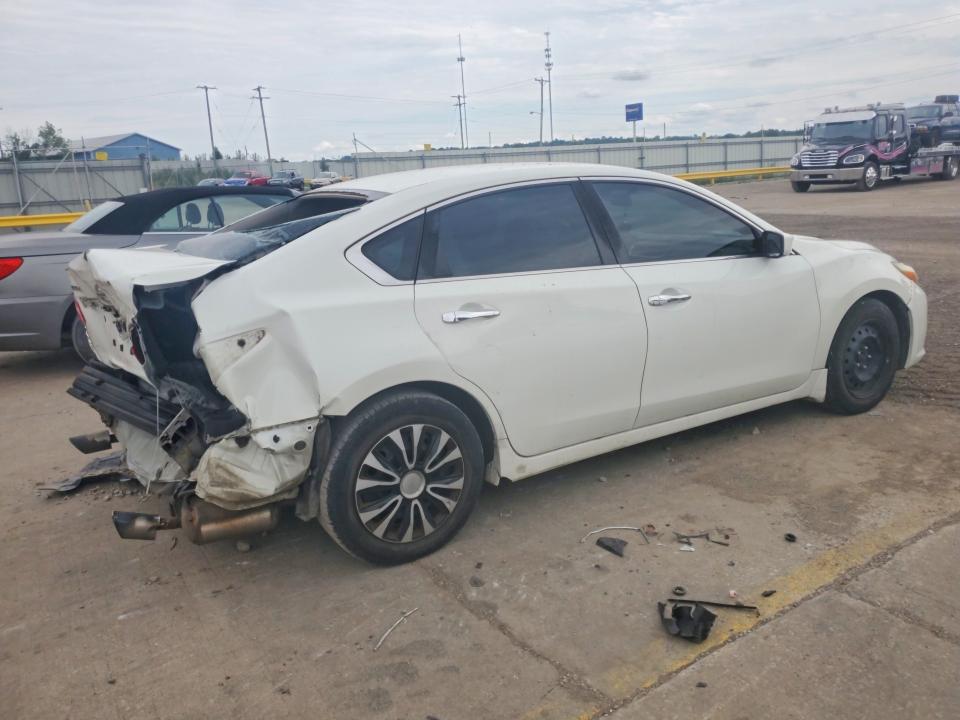 Photo 3 from auction – 2016 NISSAN ALTIMA with VIN 1N4AL3AP1GC145782