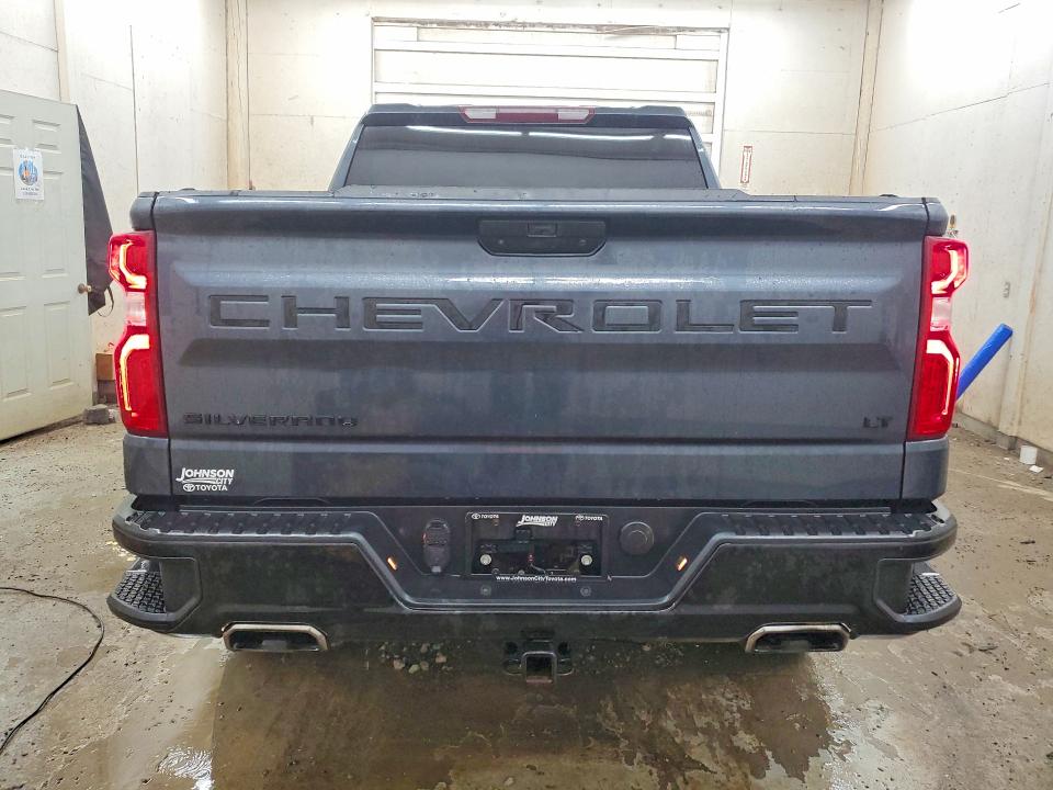 Photo 6 from auction – 2021 CHEVROLET SILVERADO with VIN 1GCPYFEL4MZ417801