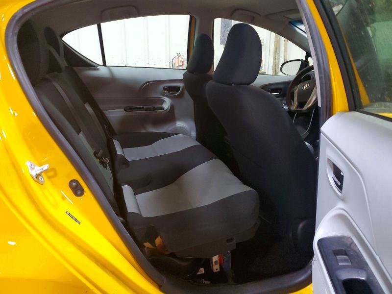 Photo 11 from auction – 2014 TOYOTA PRIUS C with VIN JTDKDTB36E1083201