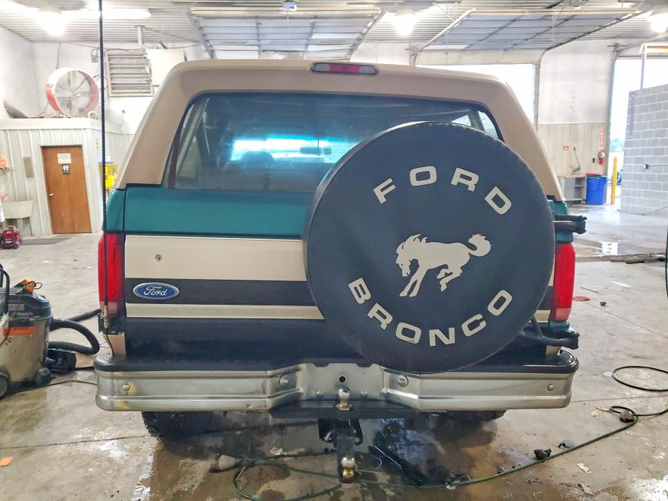 Photo 6 from auction – 1996 FORD BRONCO with VIN 1FMEU15H1TLB48073