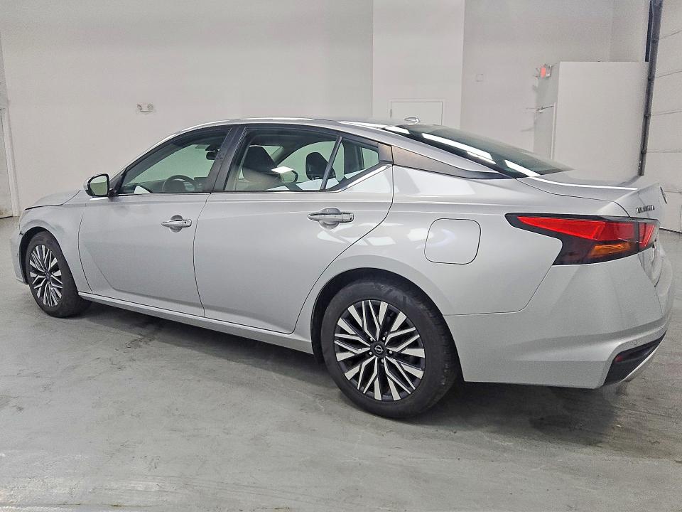 Photo 2 from auction – 2023 NISSAN ALTIMA with VIN 1N4BL4DVXPN320829