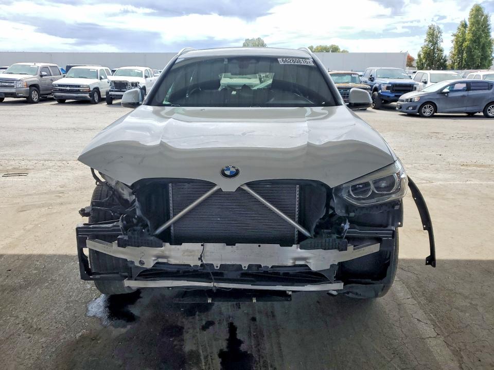 صورة رقم 5 من المزاد - 2019 BMW X3 مع VIN 5UXTR9C58KLE19960
