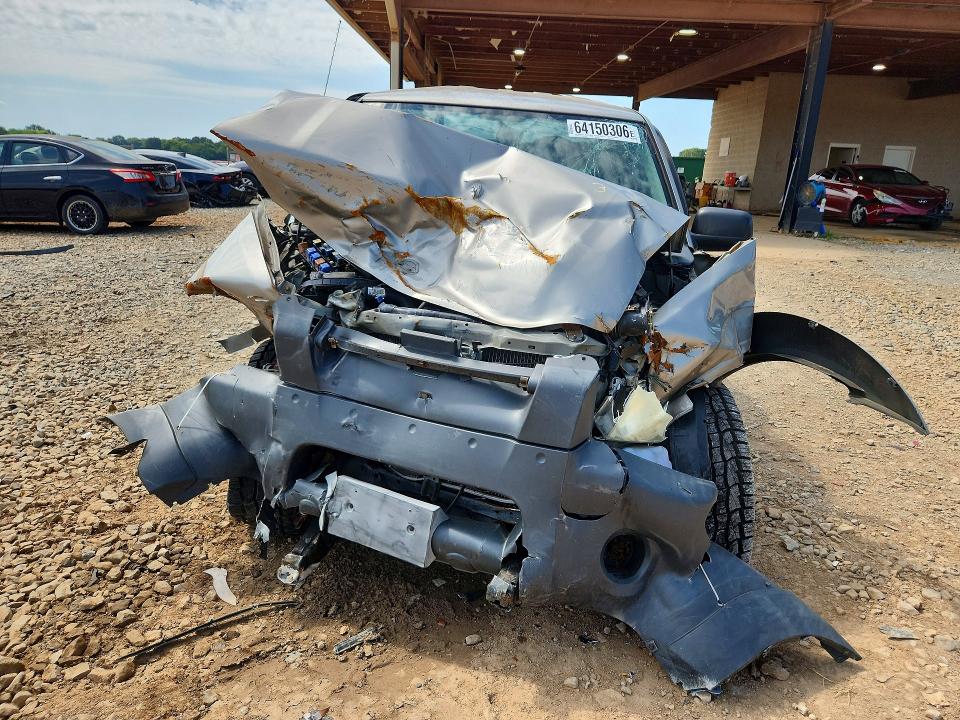 Photo 5 from auction – 2002 NISSAN FRONTIER with VIN 1N6ED29X62C327751