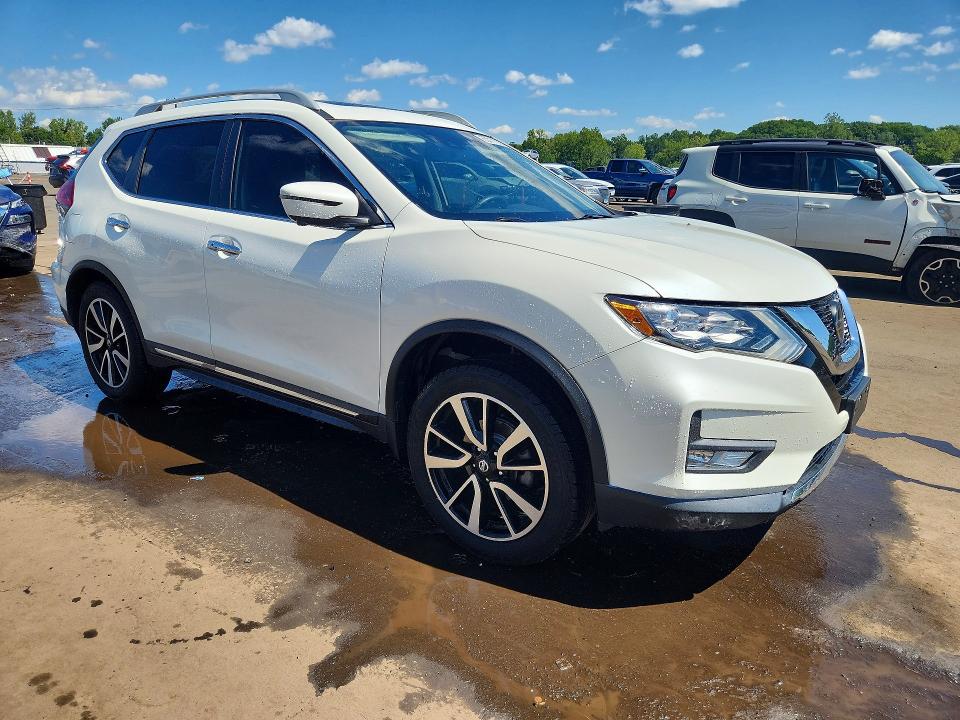 Photo 4 from auction – 2019 NISSAN ROGUE with VIN 5N1AT2MV2KC815679