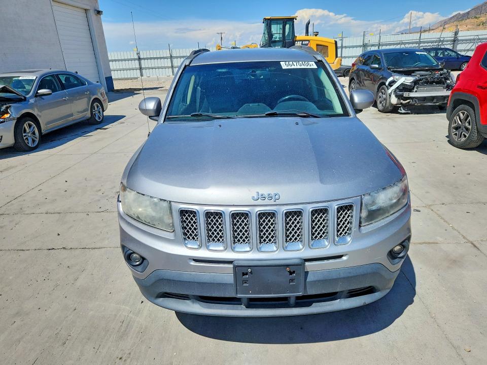 Photo 5 from auction – 2016 JEEP COMPASS with VIN 1C4NJDEB5GD616719
