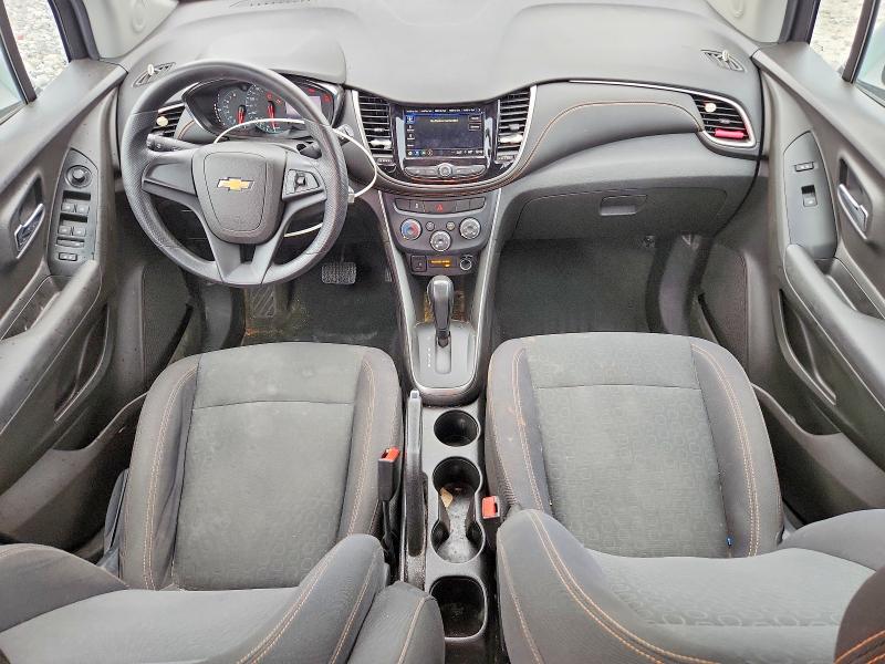 Photo 8 from auction – 2018 CHEVROLET TRAX with VIN 3GNCJKSB5JL172735