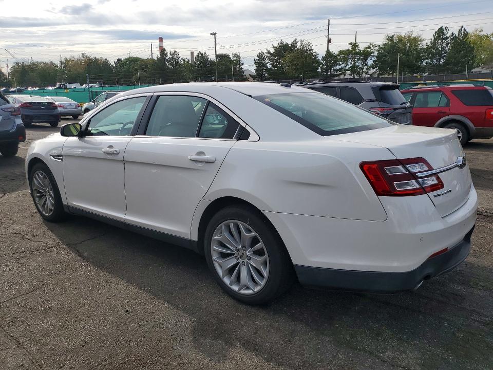 Photo 2 from auction – 2015 FORD TAURUS with VIN 1FAHP2J81FG127697