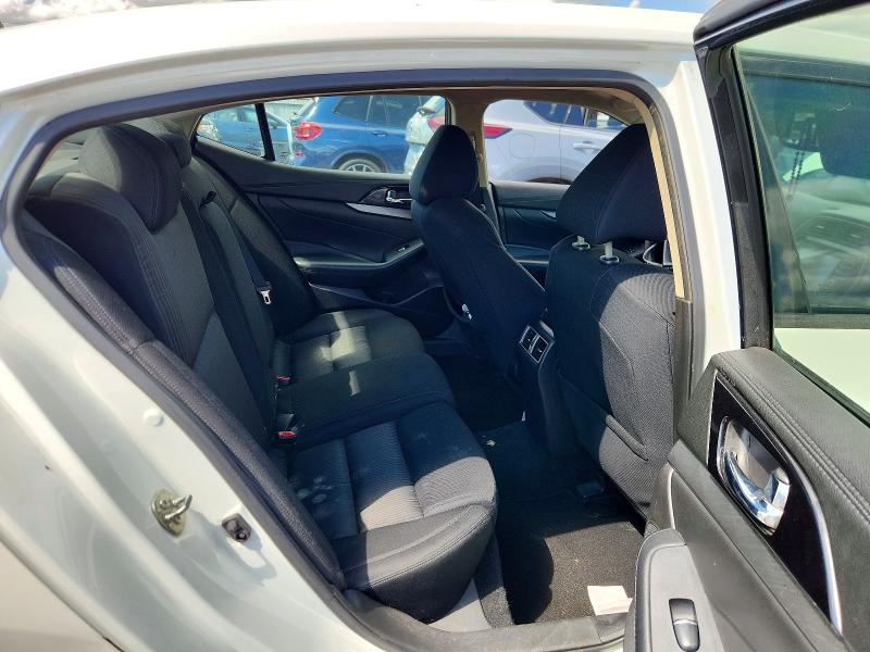 Photo 10 from auction – 2017 NISSAN MAXIMA with VIN 1N4AA6AP7HC423920