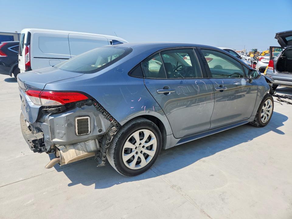Photo 3 from auction – 2022 TOYOTA COROLLA with VIN JTDEPMAE6N3008547