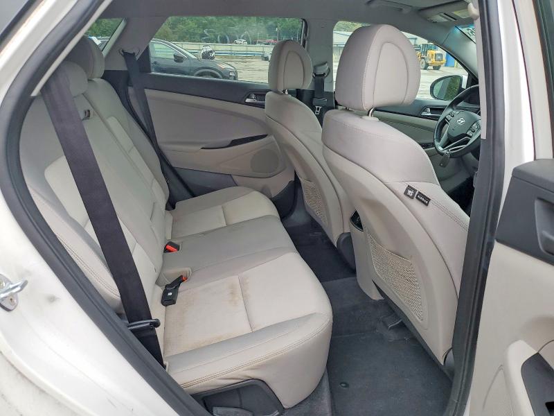 Photo 11 from auction – 2017 HYUNDAI TUCSON with VIN KM8J3CA2XHU396435