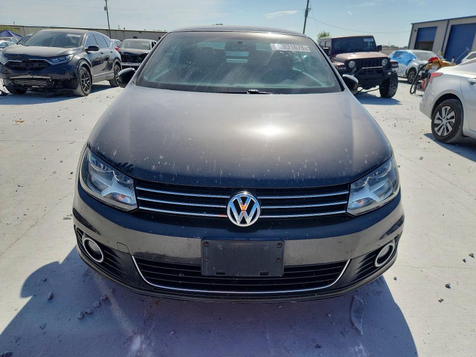 Снимка 5 от търг – 2016 VOLKSWAGEN EOS с VIN WVWBW8AH4GV000204