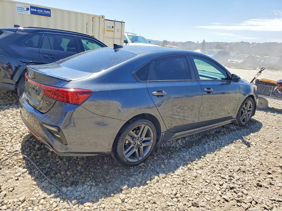 Photo 3 from auction – 2021 KIA FORTE with VIN 3KPF34AD4ME402871
