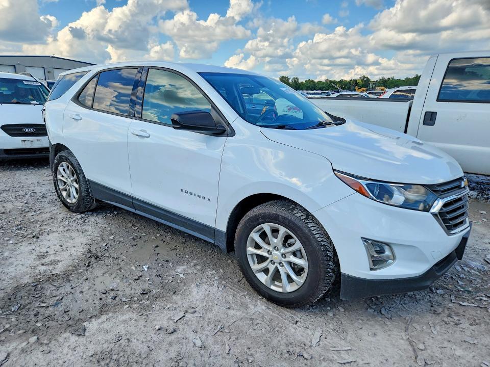 Photo 4 from auction – 2019 CHEVROLET EQUINOX with VIN 2GNAXHEV1K6200468
