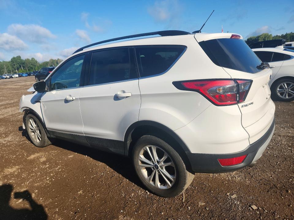 Photo 2 from auction – 2017 FORD ESCAPE with VIN 1FMCU0GD9HUC82648