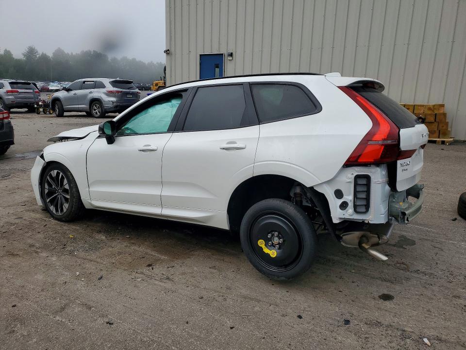 Photo 2 from auction – 2026 VOLVO XC60 with VIN YV4M12RC8T1492294