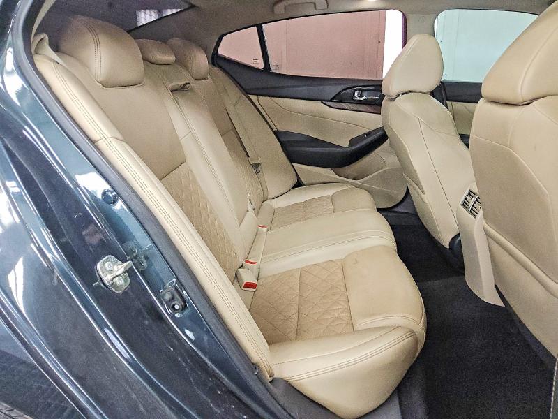 Photo 10 from auction – 2017 NISSAN MAXIMA with VIN 1N4AA6AP3HC426667