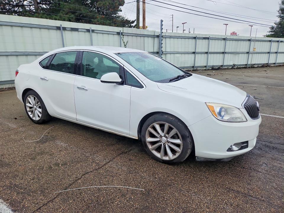 Photo 4 from auction – 2013 BUICK VERANO with VIN 1G4PP5SK0D4100860