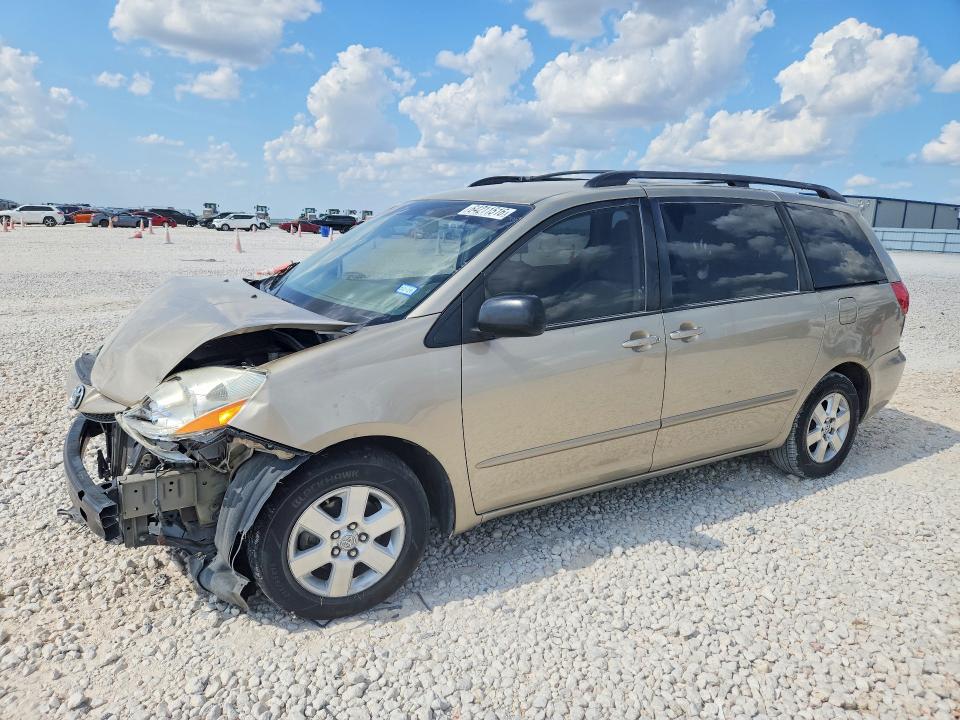 2010 TOYOTA SIENNA - Търг №64211516