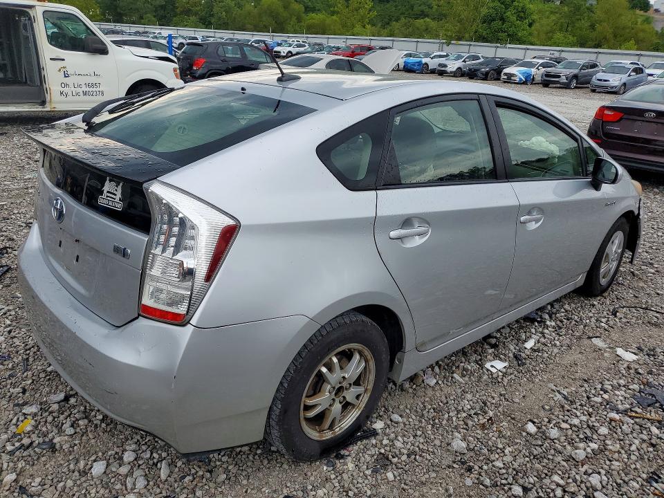 Photo 3 from auction – 2011 TOYOTA PRIUS with VIN JTDKN3DU6B5348691