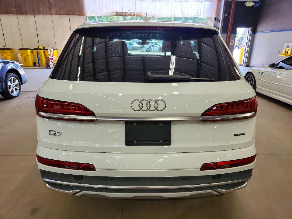 Photo 6 from auction – 2020 AUDI Q7 with VIN WA1LXAF76LD002569