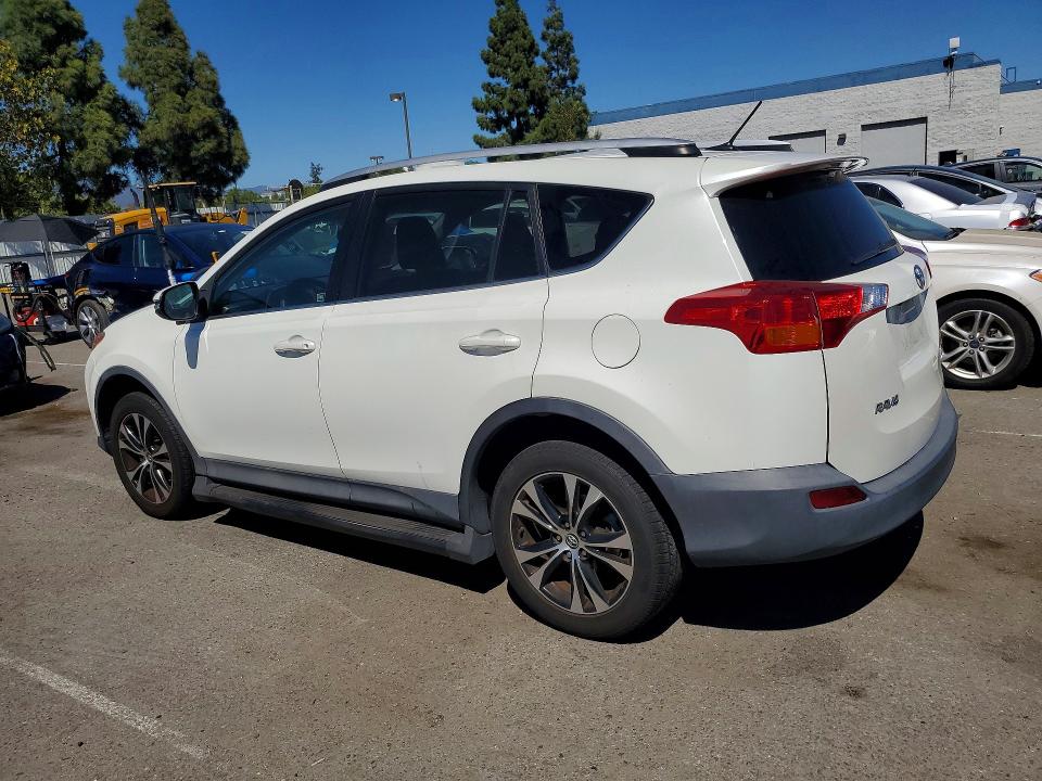 Photo 2 from auction – 2015 TOYOTA RAV4 with VIN 2T3YFREV4FW196300