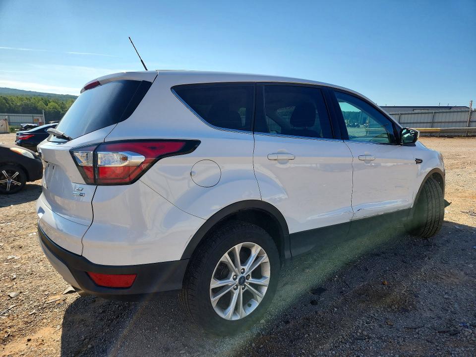 Photo 3 from auction – 2017 FORD ESCAPE with VIN 1FMCU9G98HUD33587