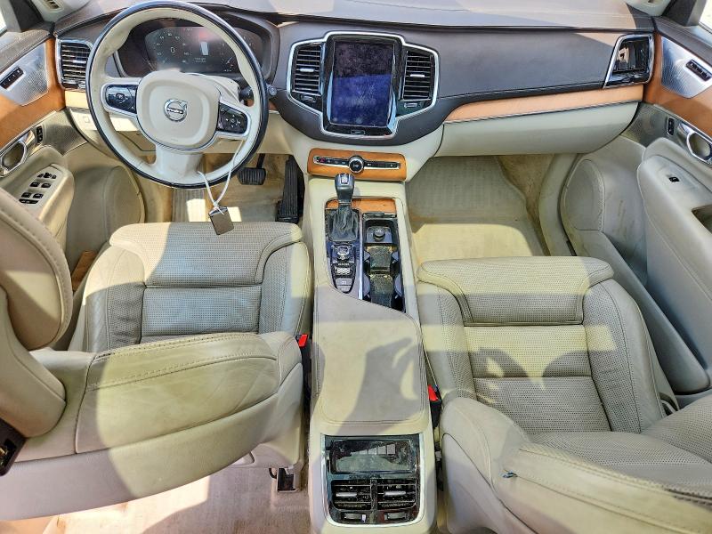 Photo 8 from auction – 2016 VOLVO XC90 with VIN YV4A22PL0G1013780