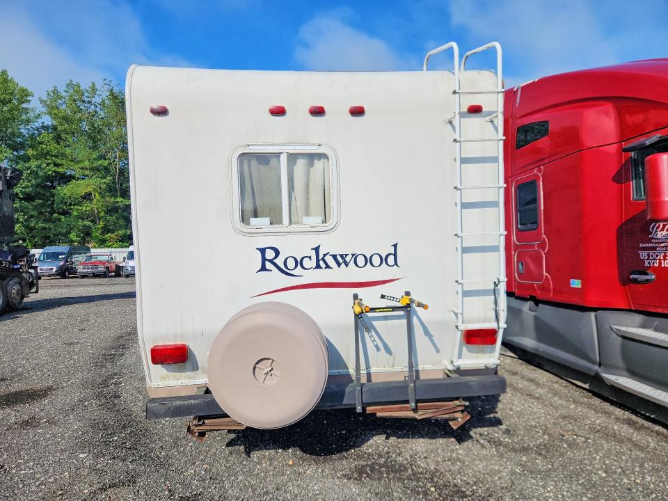 Photo 6 from auction – 2007 FOREST RIVER ROCKWOOD LITE WEIGHT TRAILERS with VIN 4X4FRLD287D813726