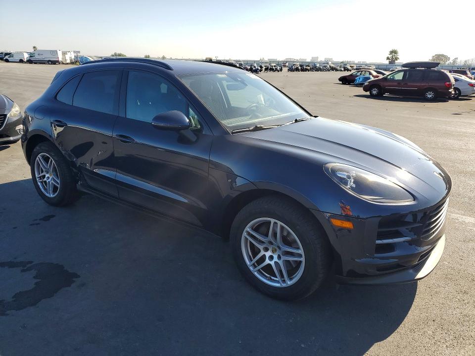 Photo 4 from auction – 2019 PORSCHE MACAN with VIN WP1AA2A58KLB05635