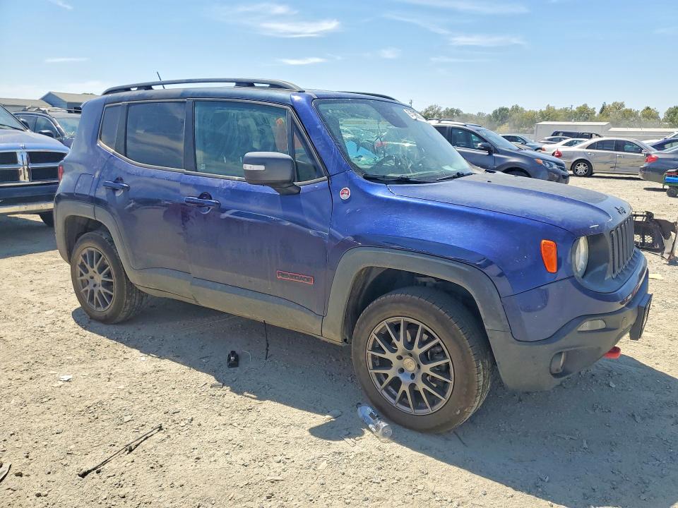Photo 4 from auction – 2017 JEEP RENEGADE with VIN ZACCJBCB5HPF95873