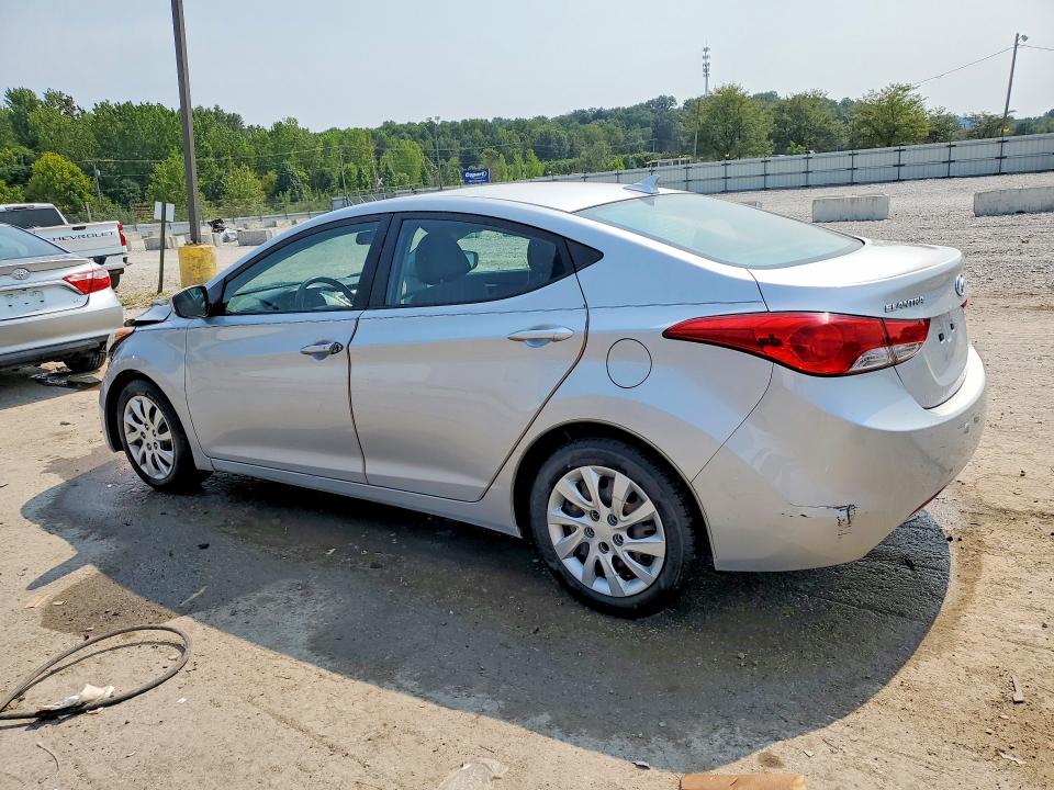 Photo 2 from auction – 2012 HYUNDAI ELANTRA with VIN 5NPDH4AE6CH076972