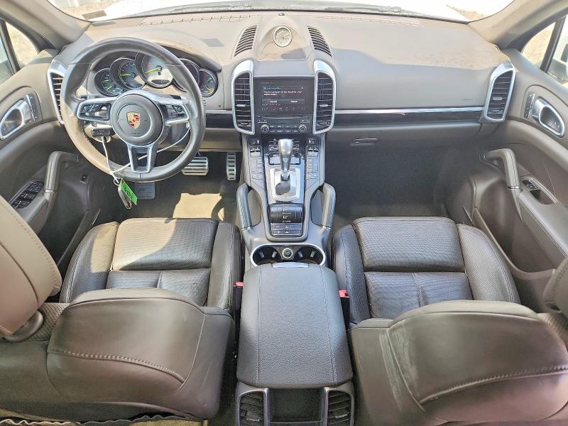 Photo 8 from auction – 2017 PORSCHE CAYENNE with VIN WP1AE2A2XHLA68929