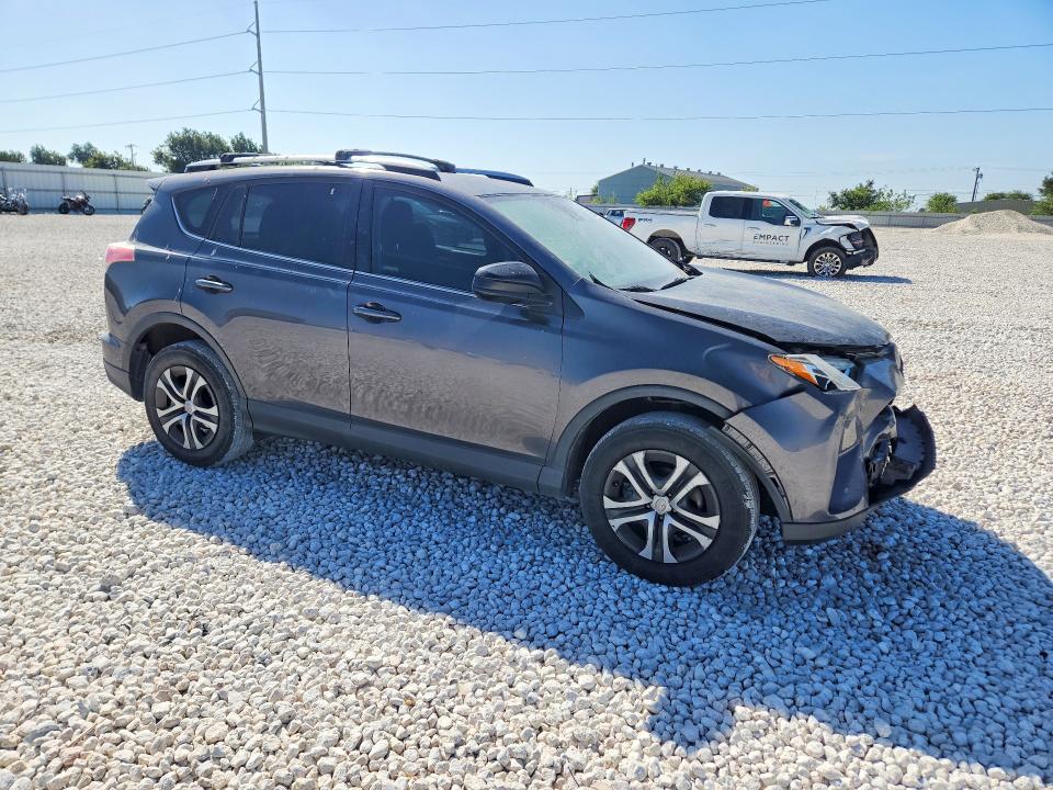 Снимка 4 от търг – 2017 TOYOTA RAV4 с VIN JTMZFREV9HJ111568