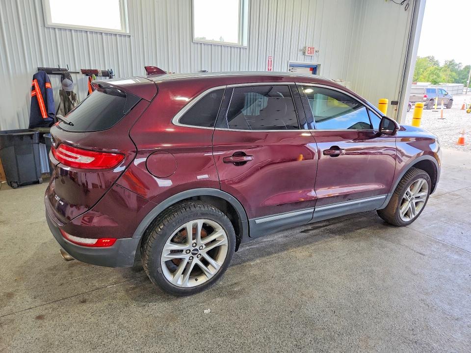 Photo 3 from auction – 2017 LINCOLN MKC with VIN 5LMTJ3DHXHUL45920