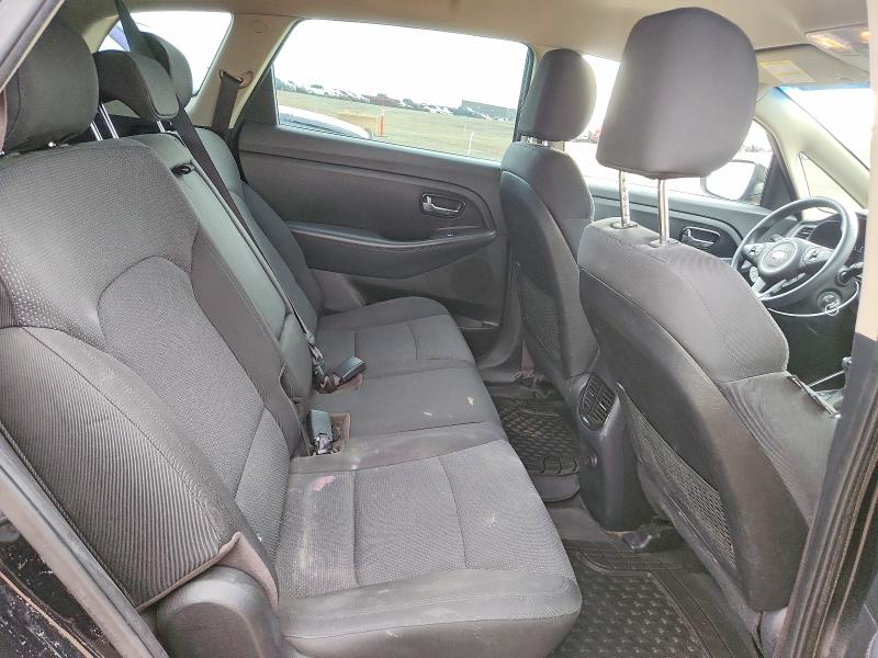 Photo 11 from auction – 2015 KIA RONDO with VIN KNAHT8A39F7077867