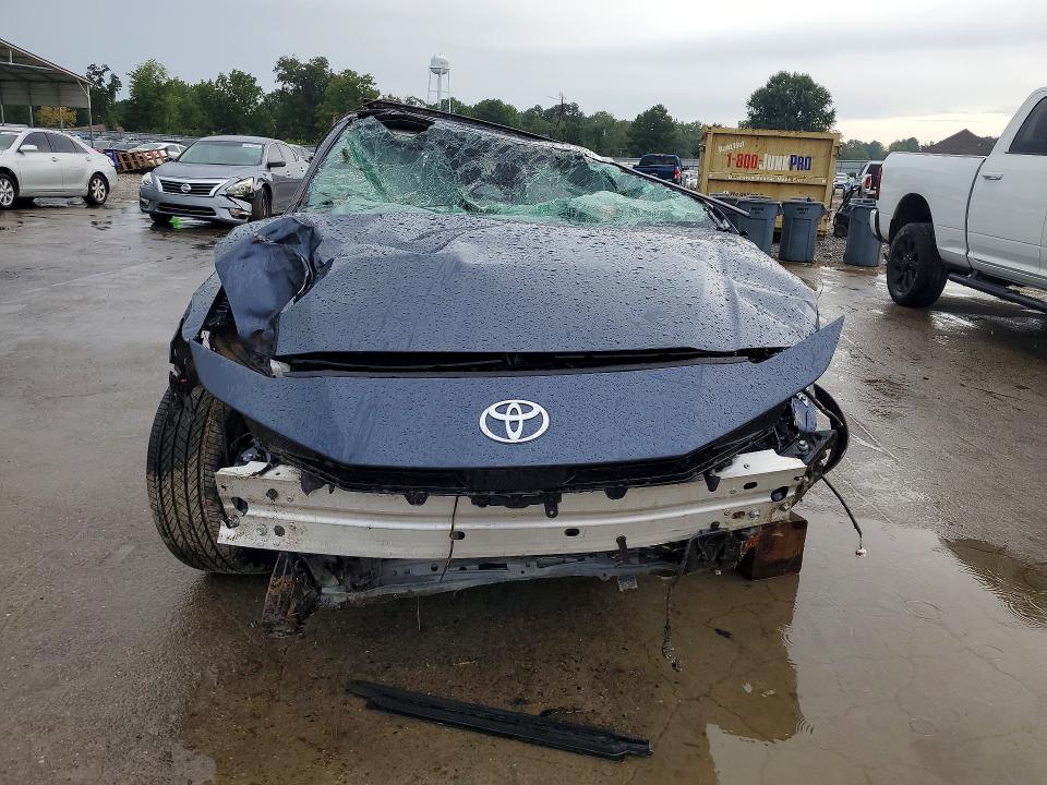 Zdjęcie 5 z aukcji – 2026 TOYOTA CAMRY z VIN 4T1DAACK1TU725262