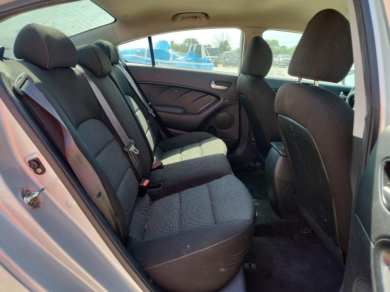 Photo 10 from auction – 2017 KIA FORTE with VIN 3KPFK4A73HE047422