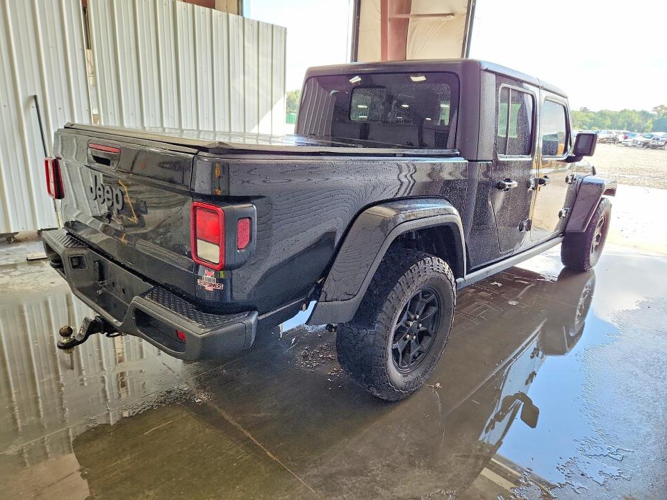 Photo 3 from auction – 2021 JEEP GLADIATOR with VIN 1C6HJTAG0ML516500