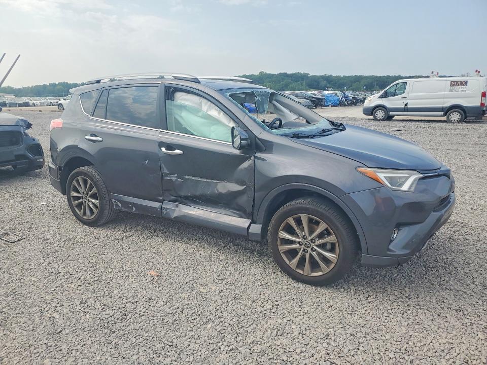 Фото 4 с аукциона – 2017 TOYOTA RAV4 с VIN 2T3DFREV8HW583482