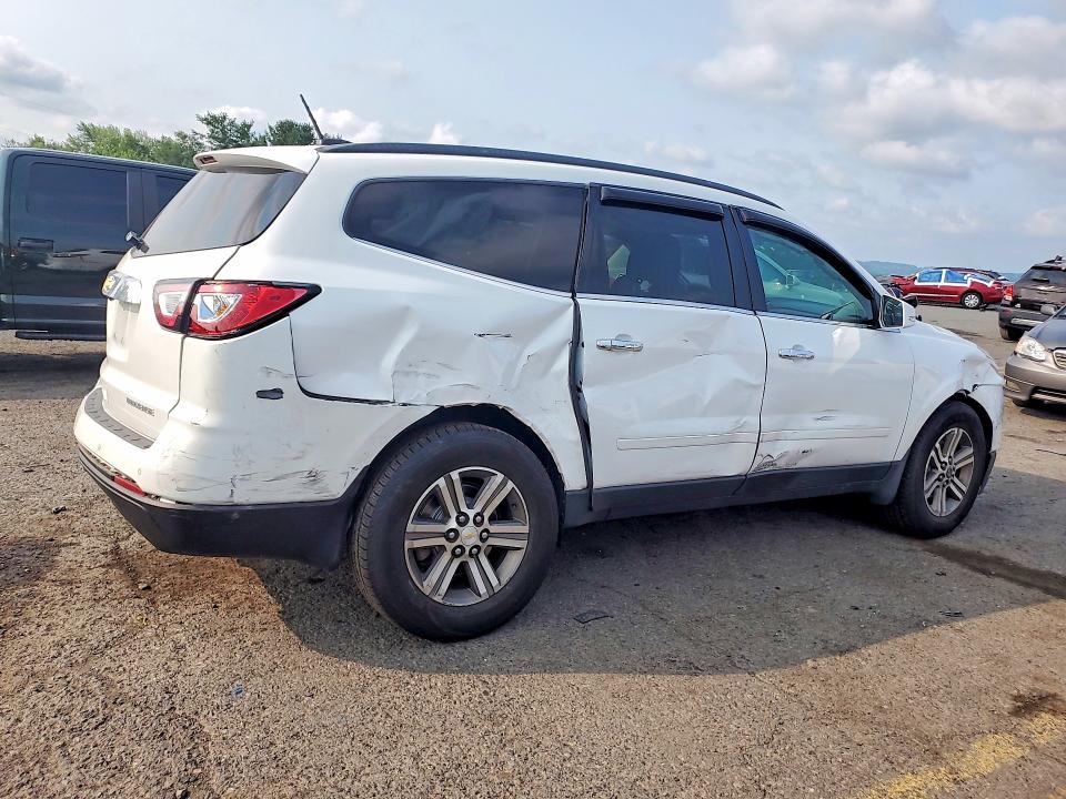 Photo 3 from auction – 2016 CHEVROLET TRAVERSE with VIN 1GNKVGKD8GJ342651