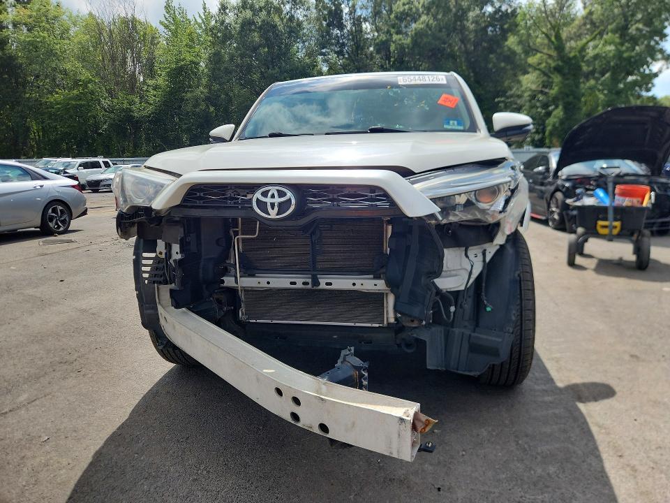 Photo 5 from auction – 2018 TOYOTA 4RUNNER with VIN JTEBU5JR1J5560794